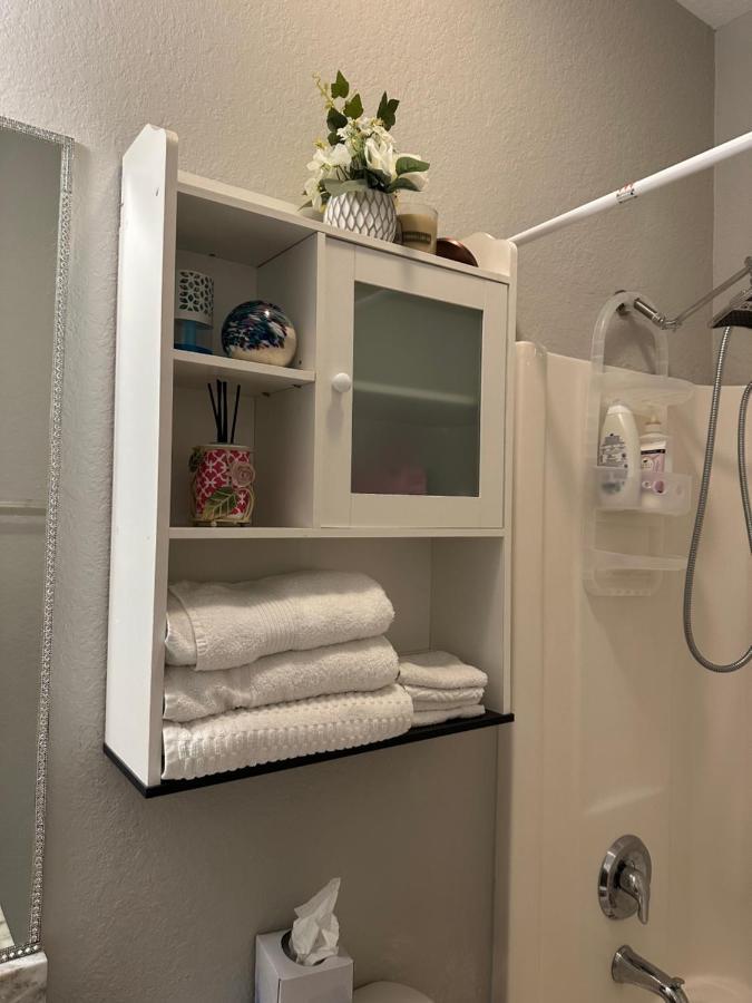 Quiet Room In A Family Home Lehigh Acres Buitenkant foto